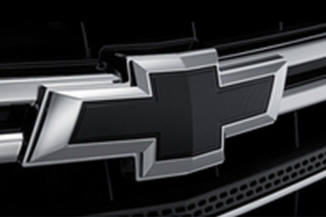 Emblema Chevrolet en color negro, accesorio para Traverse 2023