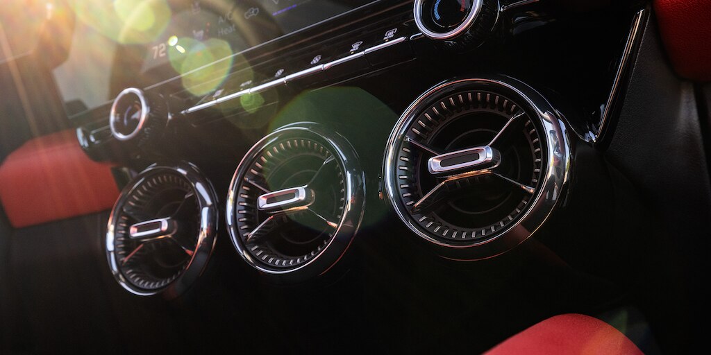 Aire acondicionado eléctrico y automático (bi zona) con auto temperatura de Chevrolet Blazer EV 2025, camioneta SUV